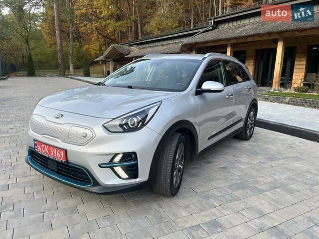 Серый Киа Niro, объемом двигателя 0 л и пробегом 72 тыс. км за 19750 $, фото 7 на Automoto.ua