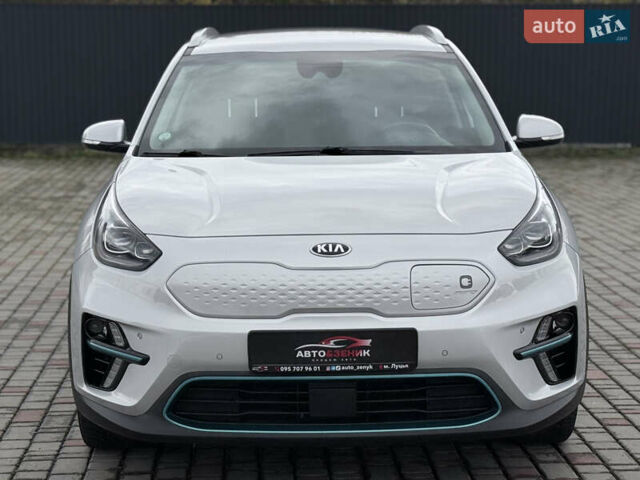 Серый Киа Niro, объемом двигателя 0 л и пробегом 126 тыс. км за 21500 $, фото 2 на Automoto.ua