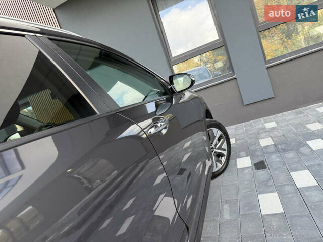 Сірий Кіа Niro, об'ємом двигуна 0 л та пробігом 70 тис. км за 19999 $, фото 41 на Automoto.ua