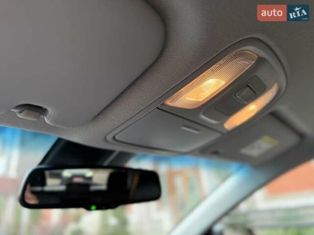 Серый Киа Niro, объемом двигателя 0 л и пробегом 125 тыс. км за 18950 $, фото 43 на Automoto.ua