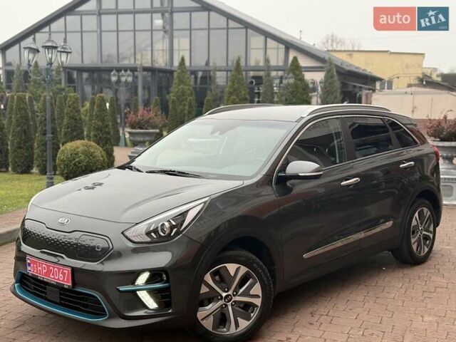 Серый Киа Niro, объемом двигателя 0 л и пробегом 125 тыс. км за 18950 $, фото 4 на Automoto.ua