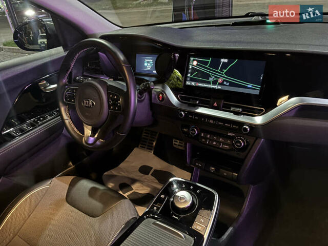 Серый Киа Niro, объемом двигателя 0 л и пробегом 116 тыс. км за 17999 $, фото 19 на Automoto.ua