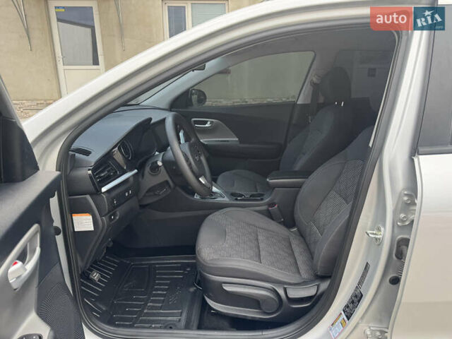 Киа Niro 2020 в Луцке на Automoto.ua Серый Киа Niro, объемом двигателя 1.58 л и пробегом 241 тыс. км за 14600 $, фото 12 на Automoto.ua