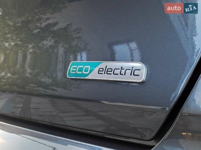 Киа Niro 2020 в Ровно на Automoto.ua Серый Киа Niro, объемом двигателя 0 л и пробегом 125 тыс. км за 19850 $, фото 20 на Automoto.ua