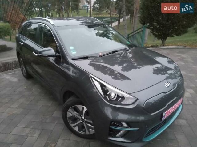 Киа Niro 2020 в Ирпене на Automoto.ua Серый Киа Niro, объемом двигателя 0 л и пробегом 99 тыс. км за 20490 $, фото 3 на Automoto.ua