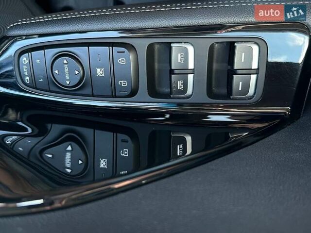 Сірий Кіа Niro, об'ємом двигуна 0 л та пробігом 76 тис. км за 21700 $, фото 35 на Automoto.ua