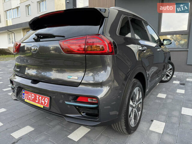 Сірий Кіа Niro, об'ємом двигуна 0 л та пробігом 70 тис. км за 19999 $, фото 37 на Automoto.ua