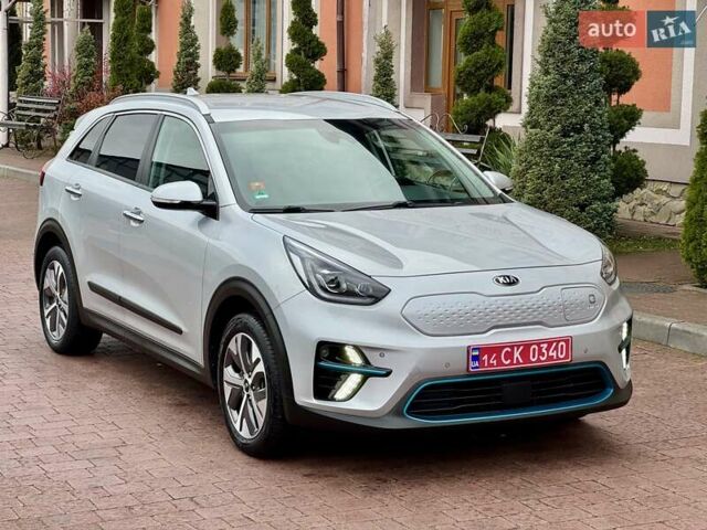 Сірий Кіа Niro, об'ємом двигуна 0 л та пробігом 118 тис. км за 19300 $, фото 37 на Automoto.ua