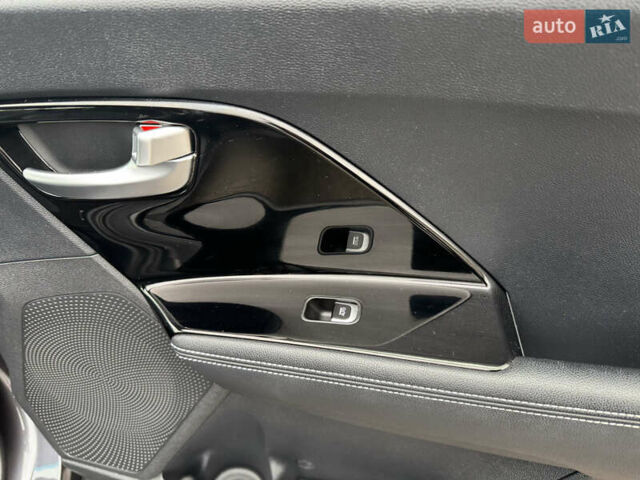 Серый Киа Niro, объемом двигателя 0 л и пробегом 158 тыс. км за 17750 $, фото 53 на Automoto.ua