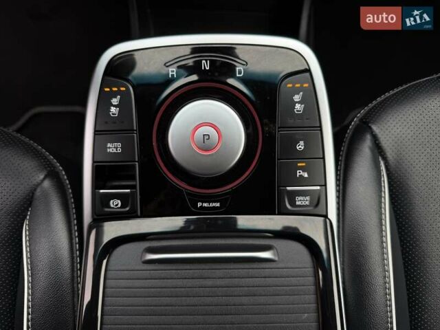 Сірий Кіа Niro, об'ємом двигуна 0 л та пробігом 71 тис. км за 21999 $, фото 53 на Automoto.ua