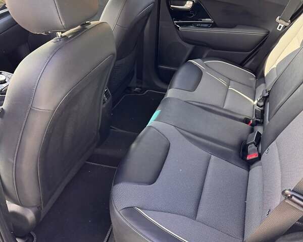 Сірий Кіа Niro, об'ємом двигуна 0 л та пробігом 74 тис. км за 20500 $, фото 12 на Automoto.ua