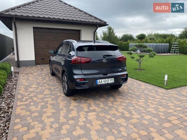 Серый Киа Niro, объемом двигателя 0 л и пробегом 117 тыс. км за 20470 $, фото 12 на Automoto.ua