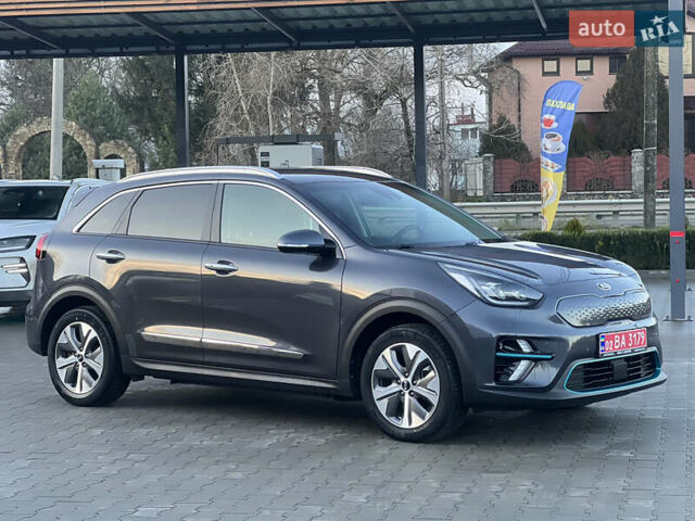Серый Киа Niro, объемом двигателя 0 л и пробегом 133 тыс. км за 19500 $, фото 8 на Automoto.ua