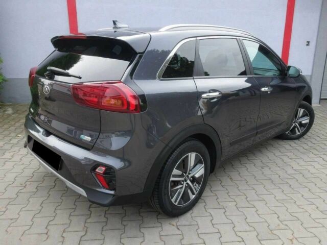 Сірий Кіа Niro, об'ємом двигуна 1.6 л та пробігом 45 тис. км за 10100 $, фото 5 на Automoto.ua