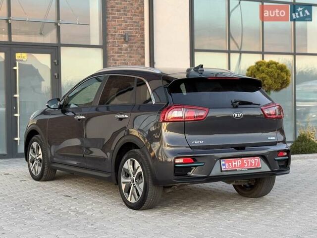 Сірий Кіа Niro, об'ємом двигуна 0 л та пробігом 135 тис. км за 17500 $, фото 16 на Automoto.ua