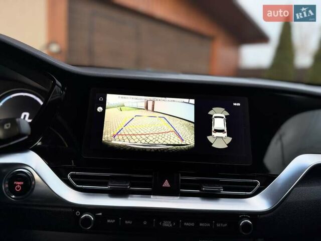 Сірий Кіа Niro, об'ємом двигуна 0 л та пробігом 118 тис. км за 20499 $, фото 54 на Automoto.ua
