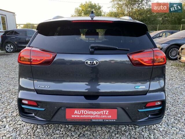 Киа Niro 2020 в Львове на Automoto.ua Серый Киа Niro, объемом двигателя 0 л и пробегом 107 тыс. км за 20950 $, фото 16 на Automoto.ua