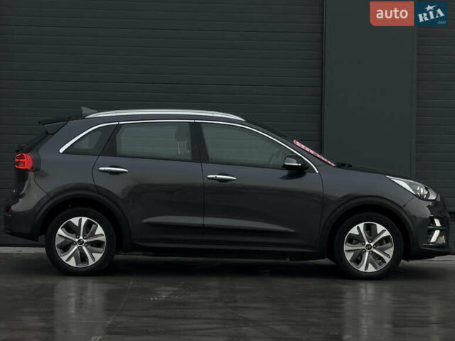 Серый Киа Niro, объемом двигателя 0 л и пробегом 164 тыс. км за 17550 $, фото 14 на Automoto.ua