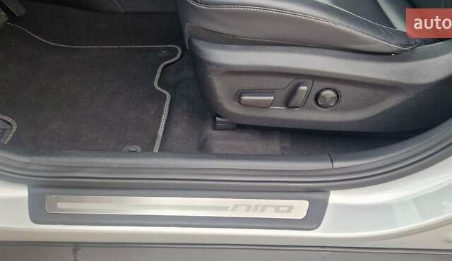 Серый Киа Niro, объемом двигателя 0 л и пробегом 167 тыс. км за 18400 $, фото 18 на Automoto.ua