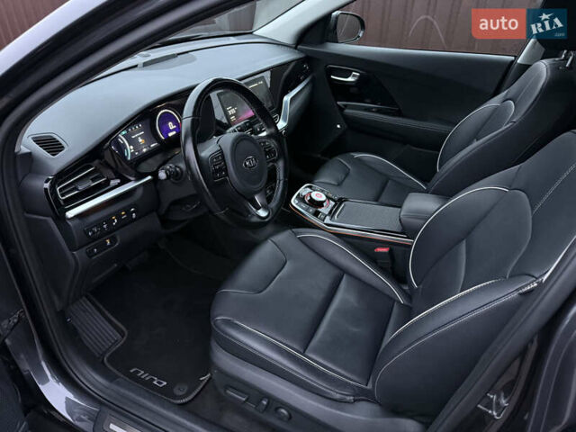 Серый Киа Niro, объемом двигателя 0 л и пробегом 159 тыс. км за 19800 $, фото 22 на Automoto.ua