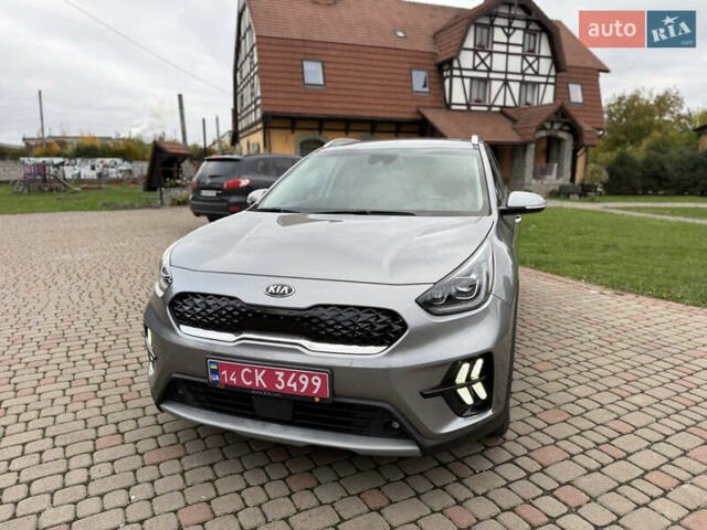 Киа Niro 2020 в Калуше на Automoto.ua Серый Киа Niro, объемом двигателя 1.58 л и пробегом 102 тыс. км за 19600 $, фото 4 на Automoto.ua