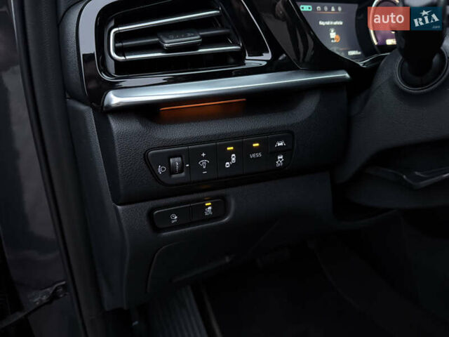 Серый Киа Niro, объемом двигателя 0 л и пробегом 159 тыс. км за 19800 $, фото 26 на Automoto.ua