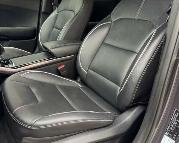 Серый Киа Niro, объемом двигателя 0 л и пробегом 147 тыс. км за 18800 $, фото 17 на Automoto.ua