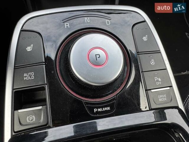 Серый Киа Niro, объемом двигателя 0 л и пробегом 149 тыс. км за 18200 $, фото 18 на Automoto.ua