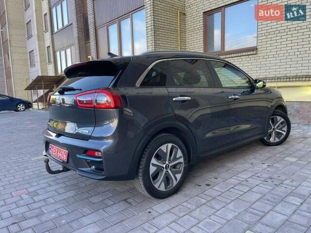 Серый Киа Niro, объемом двигателя 0 л и пробегом 125 тыс. км за 19250 $, фото 27 на Automoto.ua