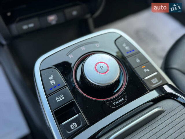 Сірий Кіа Niro, об'ємом двигуна 0 л та пробігом 144 тис. км за 18200 $, фото 34 на Automoto.ua