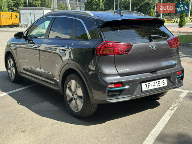 Сірий Кіа Niro, об'ємом двигуна 0 л та пробігом 143 тис. км за 17900 $, фото 3 на Automoto.ua