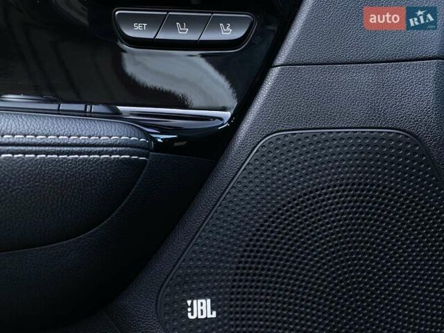 Сірий Кіа Niro, об'ємом двигуна 0 л та пробігом 88 тис. км за 22500 $, фото 22 на Automoto.ua