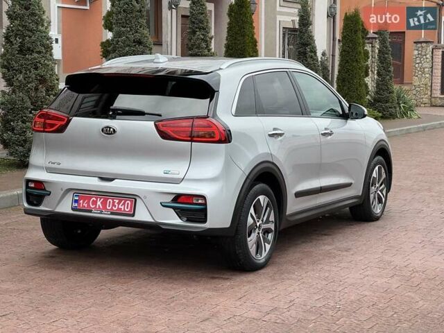 Сірий Кіа Niro, об'ємом двигуна 0 л та пробігом 118 тис. км за 19300 $, фото 51 на Automoto.ua
