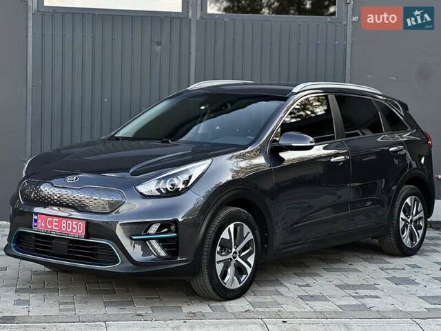 Киа Niro 2020 в Ивано-Франковске на Automoto.ua Серый Киа Niro, объемом двигателя 0 л и пробегом 88 тыс. км за 18500 $, фото 41 на Automoto.ua