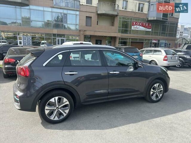 Кіа Niro 2020 у Житомирі на Automoto.ua Сірий Кіа Niro, об'ємом двигуна 0 л та пробігом 66 тис. км за 19500 $, фото 4 на Automoto.ua