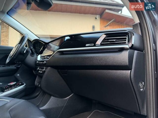 Сірий Кіа Niro, об'ємом двигуна 0 л та пробігом 118 тис. км за 20499 $, фото 86 на Automoto.ua