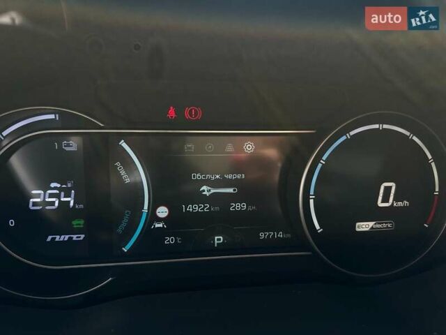 Серый Киа Niro, объемом двигателя 0 л и пробегом 97 тыс. км за 23200 $, фото 39 на Automoto.ua