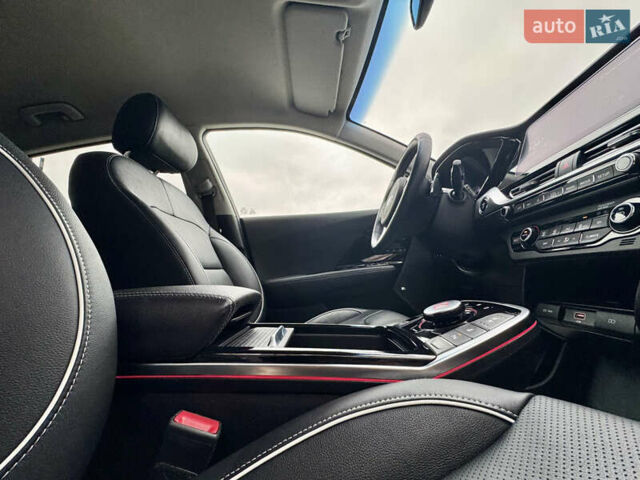 Серый Киа Niro, объемом двигателя 0 л и пробегом 109 тыс. км за 20500 $, фото 32 на Automoto.ua