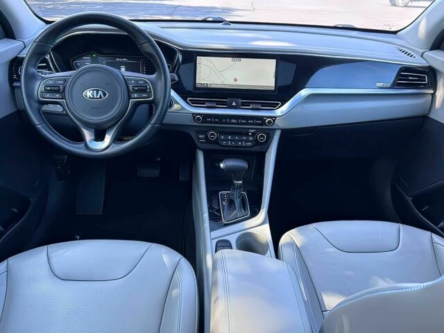 Киа Niro 2020 в Львове на Automoto.ua Серый Киа Niro, объемом двигателя 1.6 л и пробегом 46 тыс. км за 15500 $, фото 5 на Automoto.ua