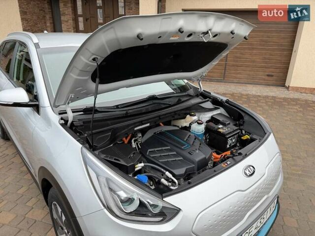 Сірий Кіа Niro, об'ємом двигуна 0 л та пробігом 71 тис. км за 21999 $, фото 86 на Automoto.ua