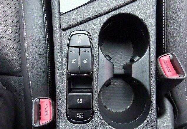 Серый Киа Niro, объемом двигателя 0 л и пробегом 44 тыс. км за 17500 $, фото 8 на Automoto.ua