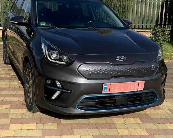 Сірий Кіа Niro, об'ємом двигуна 0 л та пробігом 73 тис. км за 18900 $, фото 8 на Automoto.ua