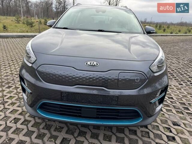 Сірий Кіа Niro, об'ємом двигуна 0 л та пробігом 150 тис. км за 17350 $, фото 4 на Automoto.ua