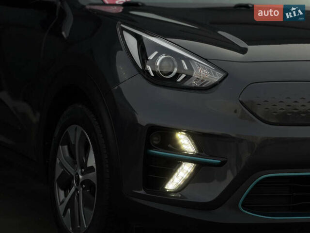 Серый Киа Niro, объемом двигателя 0 л и пробегом 164 тыс. км за 17550 $, фото 6 на Automoto.ua