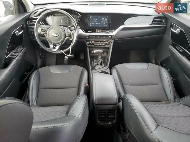 Серый Киа Niro, объемом двигателя 1.58 л и пробегом 56 тыс. км за 3600 $, фото 7 на Automoto.ua