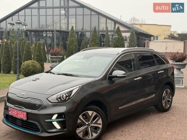 Серый Киа Niro, объемом двигателя 0 л и пробегом 125 тыс. км за 18950 $, фото 2 на Automoto.ua