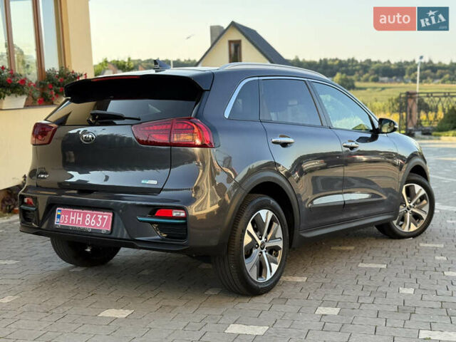 Серый Киа Niro, объемом двигателя 0 л и пробегом 145 тыс. км за 18800 $, фото 39 на Automoto.ua
