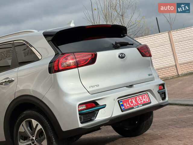 Серый Киа Niro, объемом двигателя 0 л и пробегом 118 тыс. км за 19350 $, фото 25 на Automoto.ua