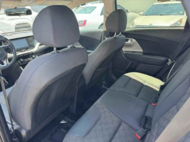 Серый Киа Niro, объемом двигателя 0 л и пробегом 34 тыс. км за 10500 $, фото 8 на Automoto.ua