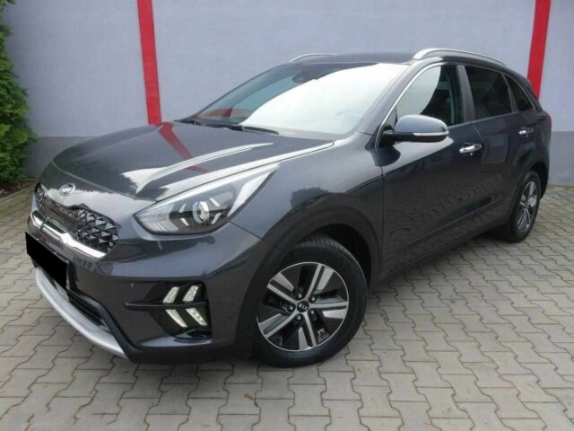 Серый Киа Niro, объемом двигателя 1.6 л и пробегом 45 тыс. км за 10100 $, фото 2 на Automoto.ua